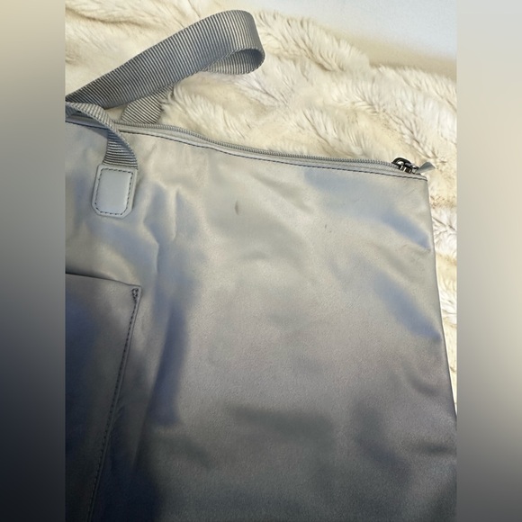 TUMI Gradient Gray and Black Travel Bag - Picture 15 of 15